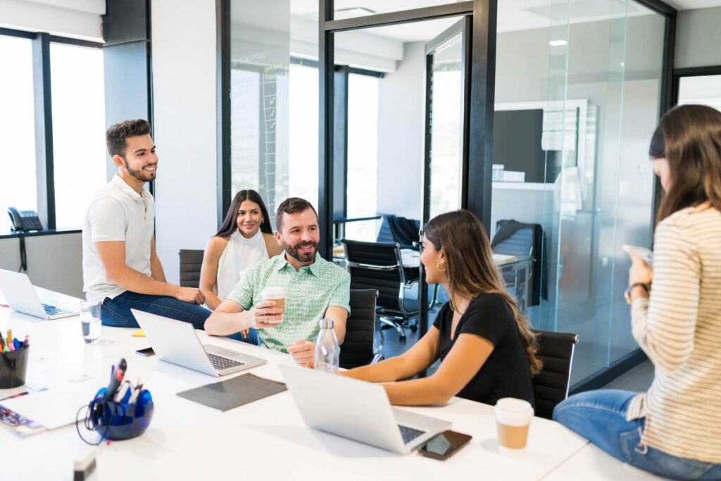 ¿Dónde contratar expertos en SEO con experiencia en el mercado chileno?