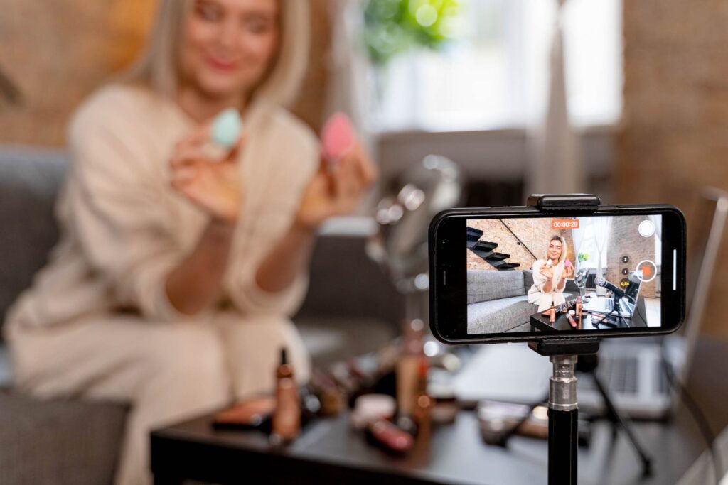 Micro-Influencers vs. Celebridades: ¿A quién contratar para tu Spa en Santiago?